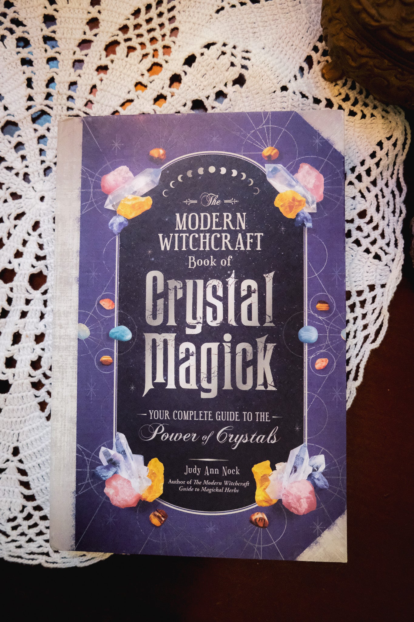 The Modern Witchcraft Book of Crystal Magick