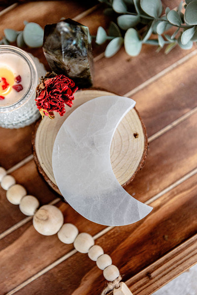 Selenite Moon Charging Plate
